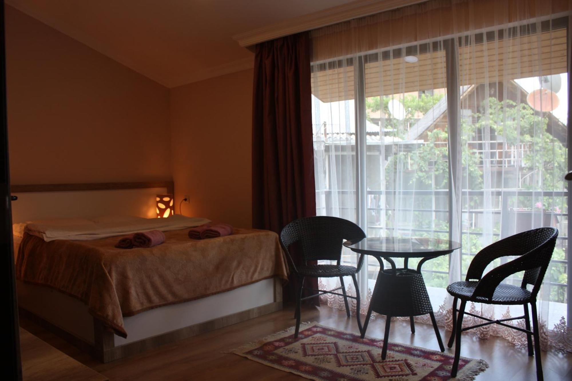 Hotel Sunny Days Borjomi Exterior foto