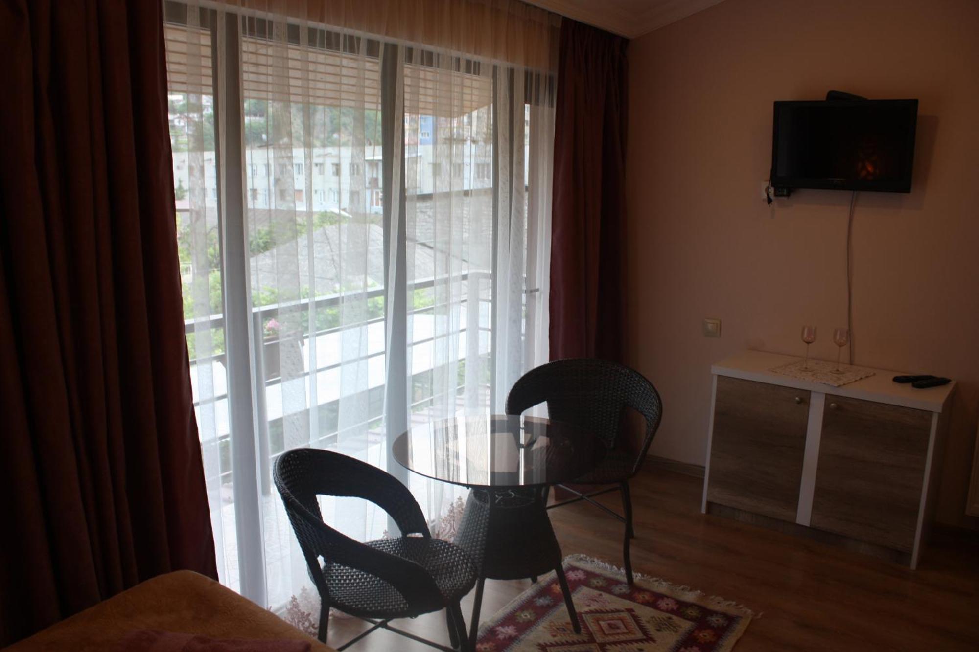 Hotel Sunny Days Borjomi Exterior foto